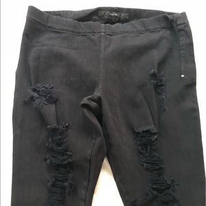 Joe’s Jeans, black skinny ripped jegging. Size M.